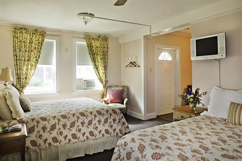 Madison Inn Oak Bluffs Bagian luar foto