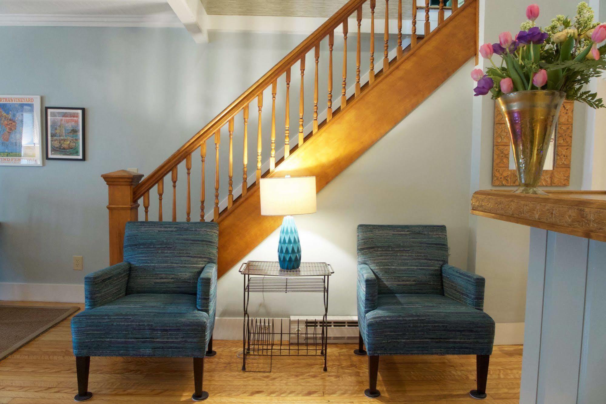 Madison Inn Oak Bluffs Bagian luar foto