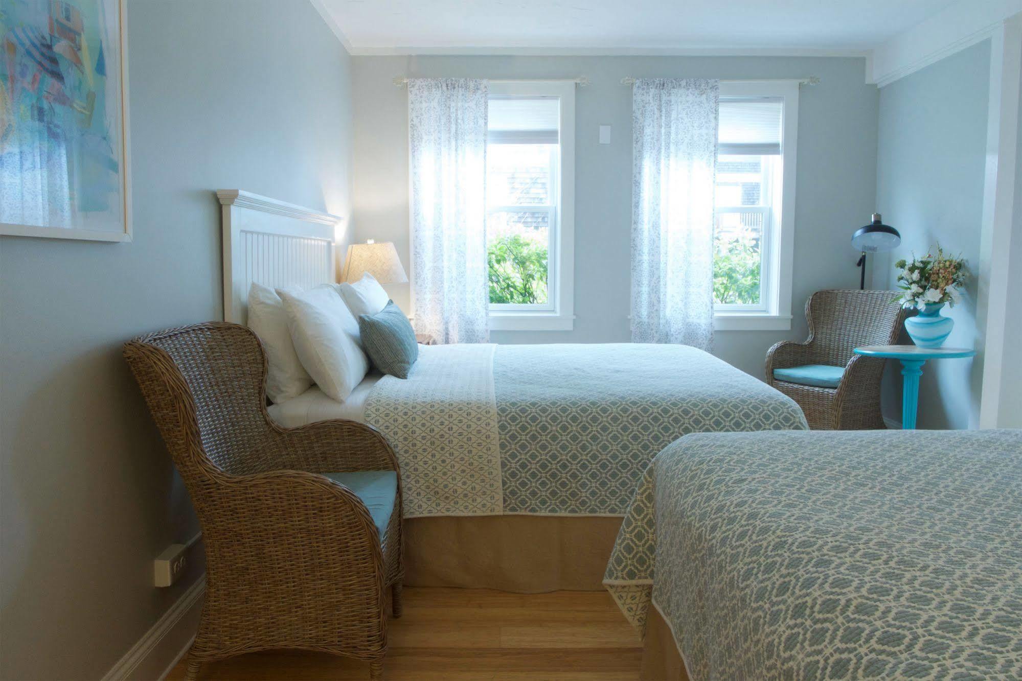 Madison Inn Oak Bluffs Bagian luar foto